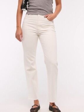 Ultra High-Rise Straight Ankle Jeans in Cream